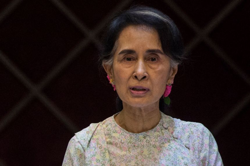 Bà Aung San Suu Kyi bị kết án 4 năm tù.