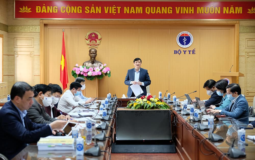 Bộ trưởng Bộ Y tế Nguyễn Thanh Long họp với 5 tỉnh miền Tây đang có số ca mắc và tử vong cao