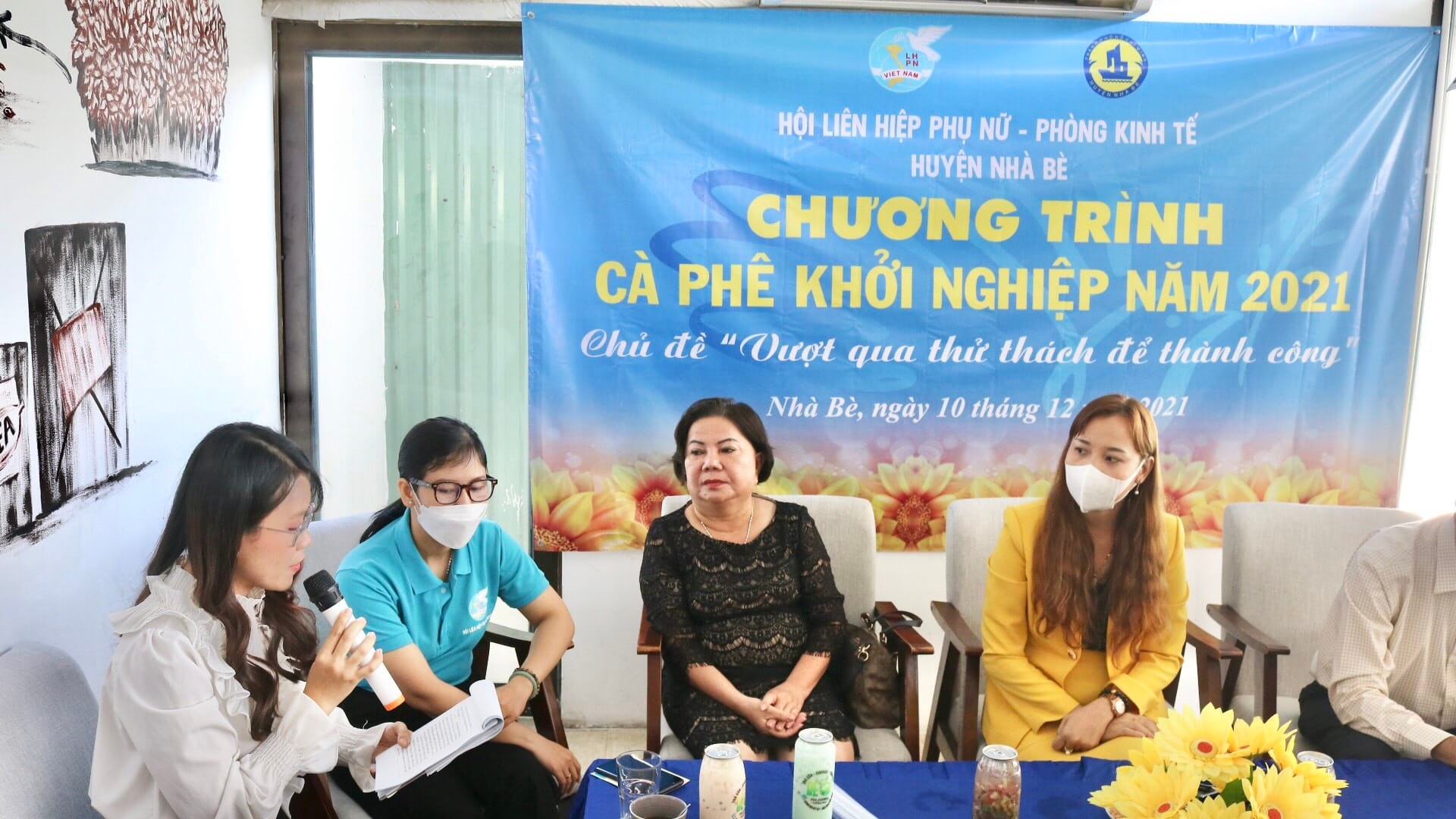 Chị Phạm Thị Thuỳ Trang – Giám đốc Công ty TNHH Thương mại và Công nghệ Thiên Kim, đơn vị sở hữu thương hiệu Trà sữa Béo và các khách mời đặc biệt tại chương trình