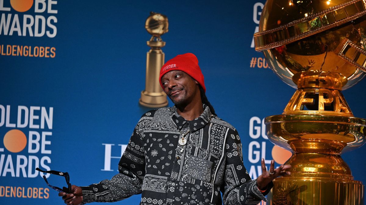 Rapper Snoop Dogg sẽ dẫn chương trình Quả cầu vàng 2022.