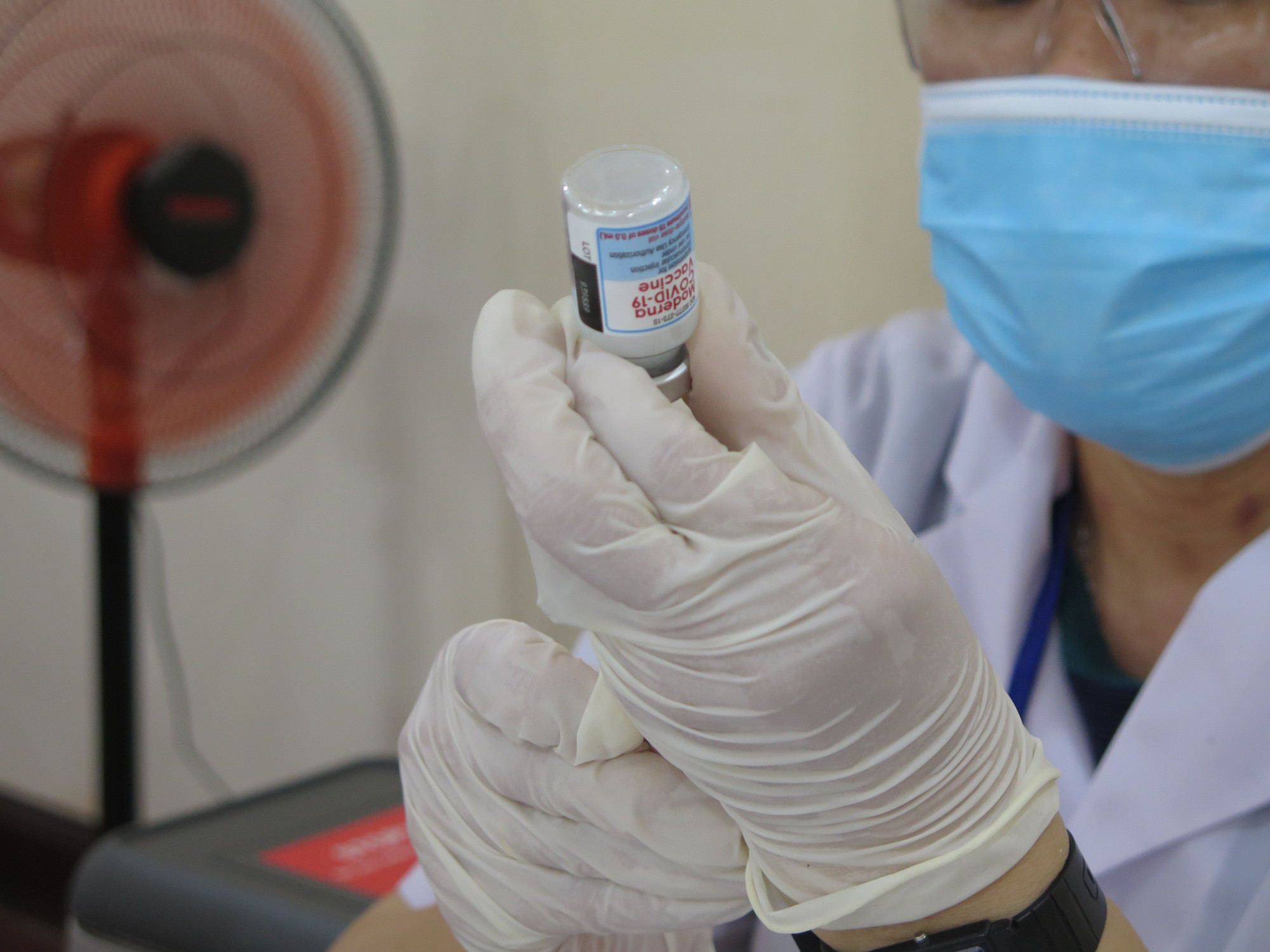 Tỉnh Khánh Hòa sẽ tiêm hơn 1,3 triệu liều vắc xin phòng COVID-19 cho người tiêm bổ sung, nhắc lạii