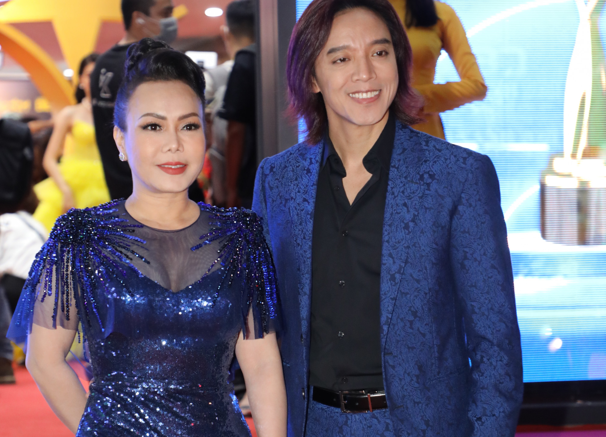 Diễn viên Việt Hương cùng chồng tại sự kiện.