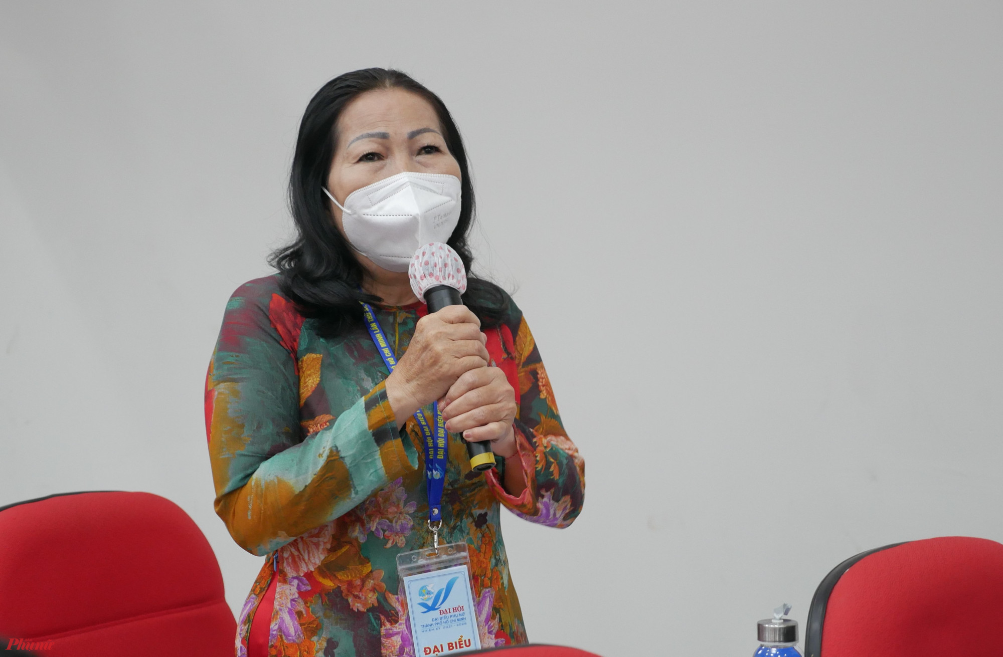 Luật sư Trần Thị Ngọc nữ tham gia góp ý tại đại hội 