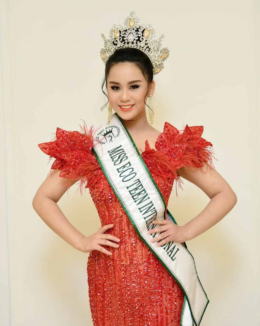 Vũ Huyền Diệu là Hoa hậu Miss Eco Teen Việt Nam 2019