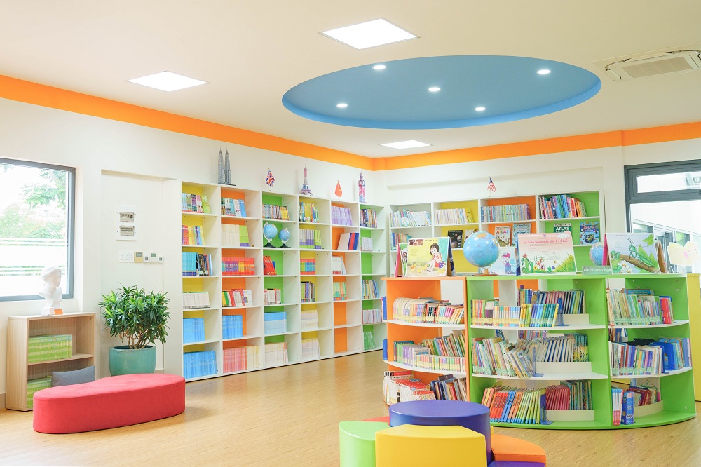 Hệ thống thư viện hiện đại chuẩn quốc tế giúp Royal School rèn luyện thói quen đọc sách cho học sinh