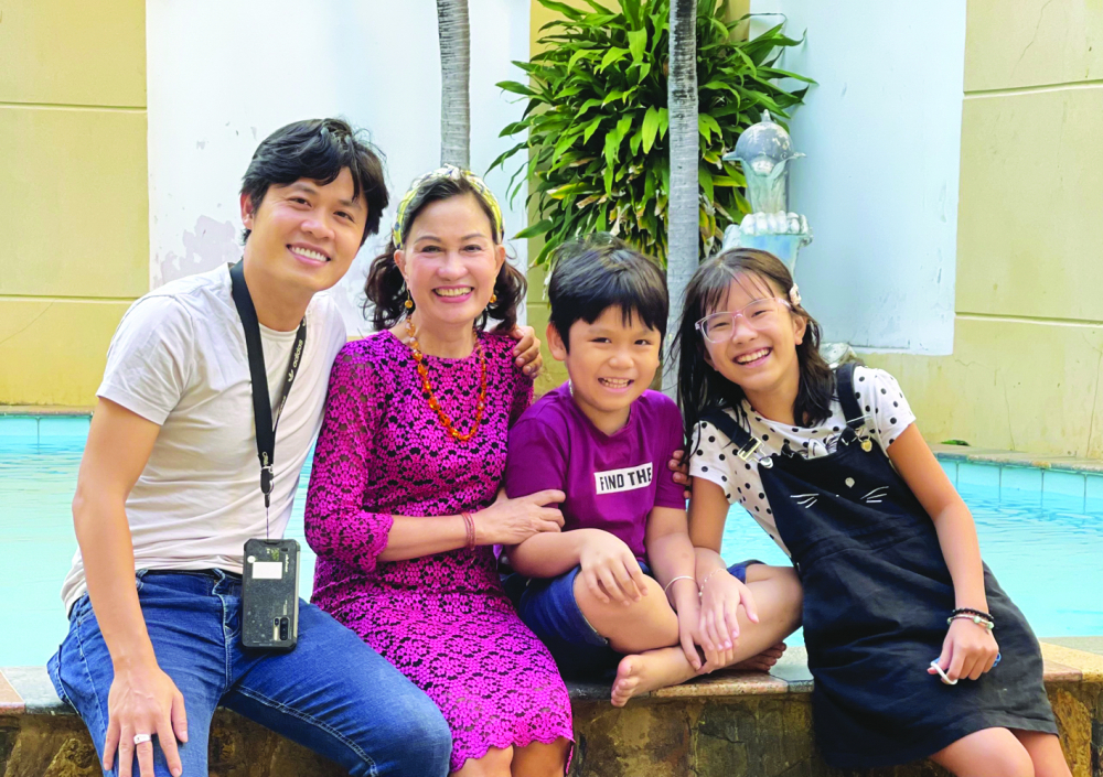 Nguyễn Văn Chung bên gia đình