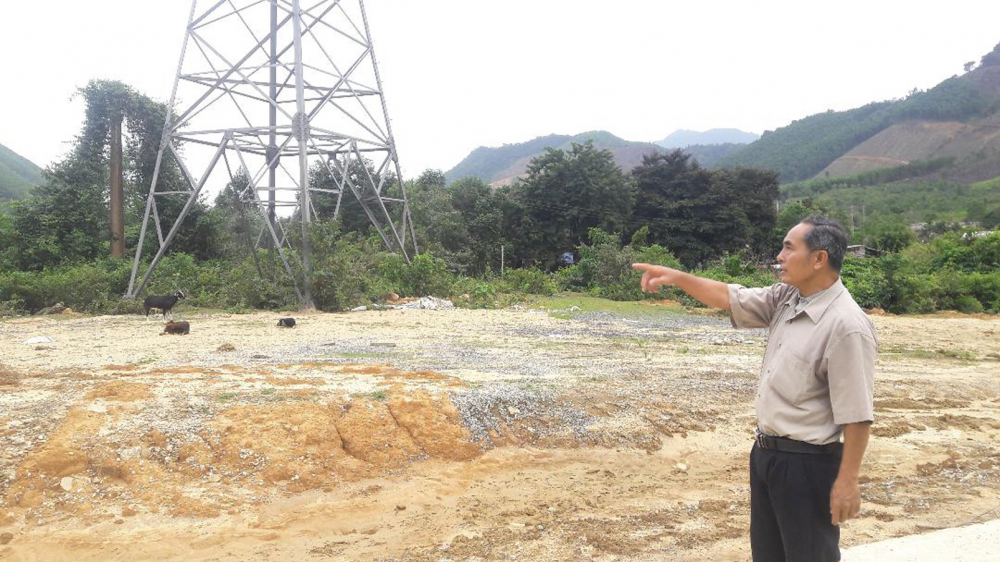 Người dân xã Hòa Bắc gặp khó khăn cả chục năm nay do sự trì trệ của dự án Thủy điện Sông Nam - Sông Bắc