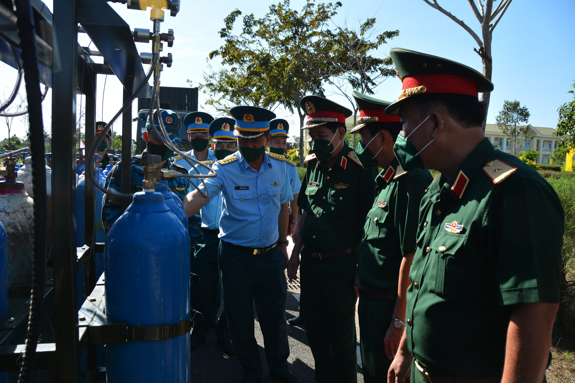 Mỗi bình oxy được sản xuất từ trạm lưu động có thể sử dụng cho 4 bệnh nhân mắc COVID-19