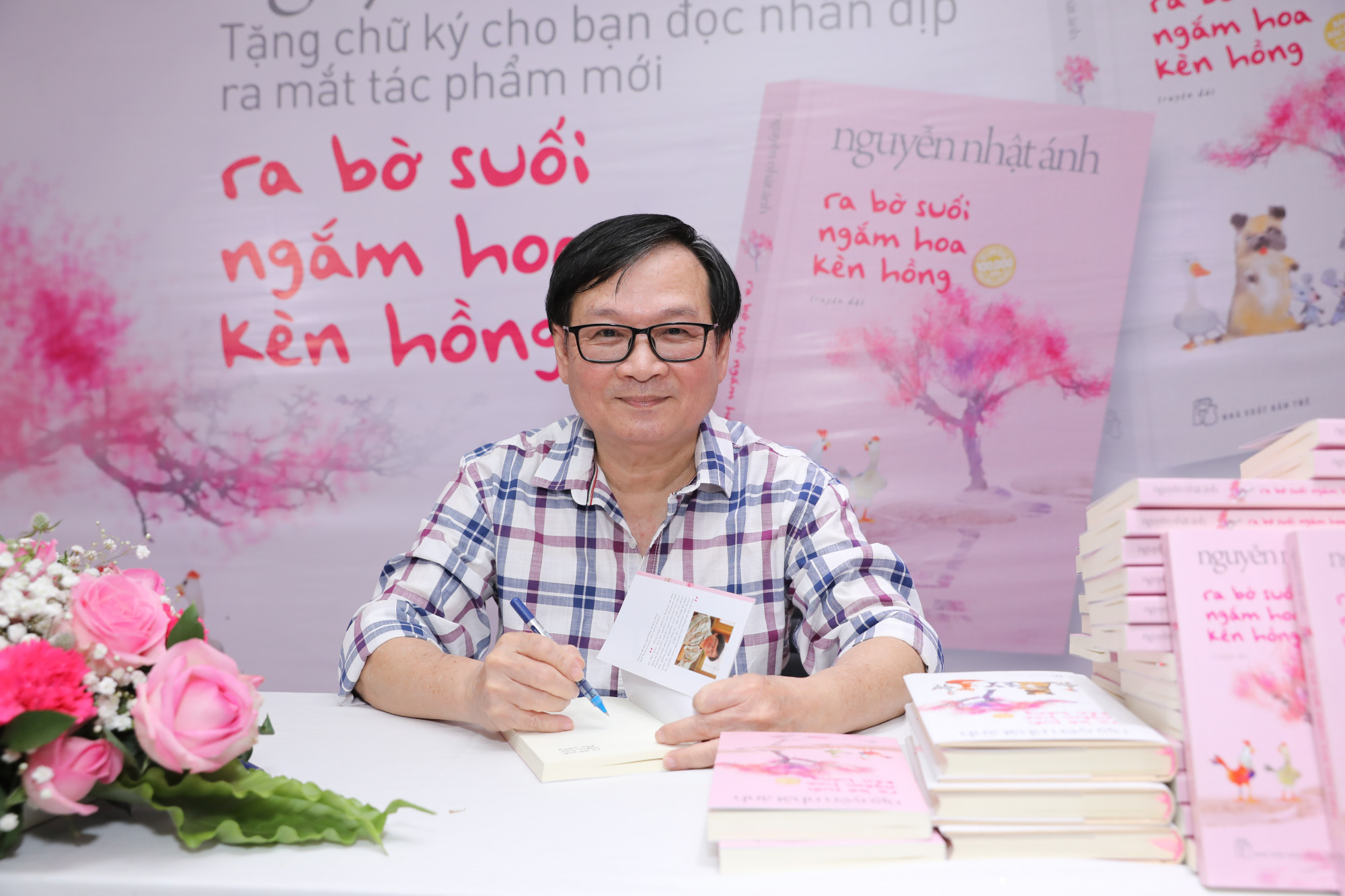 1.500 bản sách có chữ ký của nhà văn Nguyễn Nhật Ánh sẽ được bán vào ngày 16/1