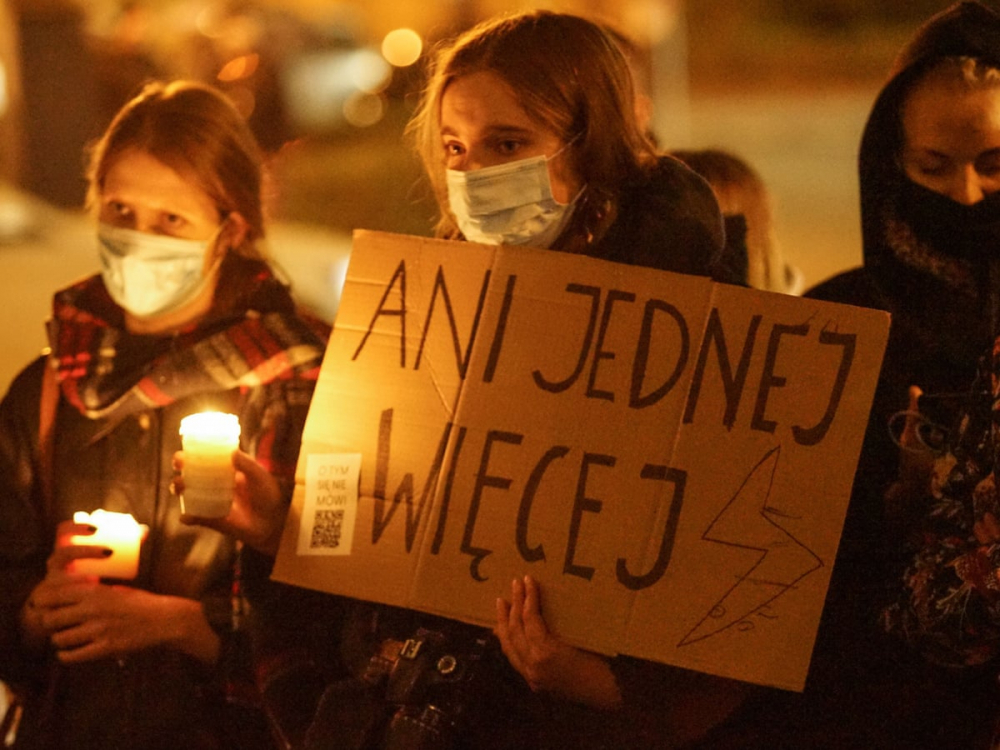 Phụ nữ Ba Lan biểu tình phản đối luật cấm phá thai