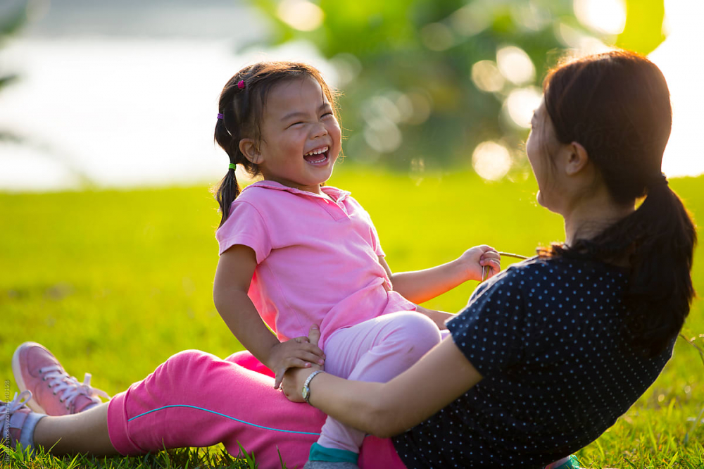 Không phải đón tết một mình là không vui, đôi khi nhờ chỉ còn lại một mình mà ta mới có những ngày thảnh thơi, mới được về nhà với mẹ, mới có thời gian chăm sóc bản thân mình và gần gũi con nhiều hơn. 