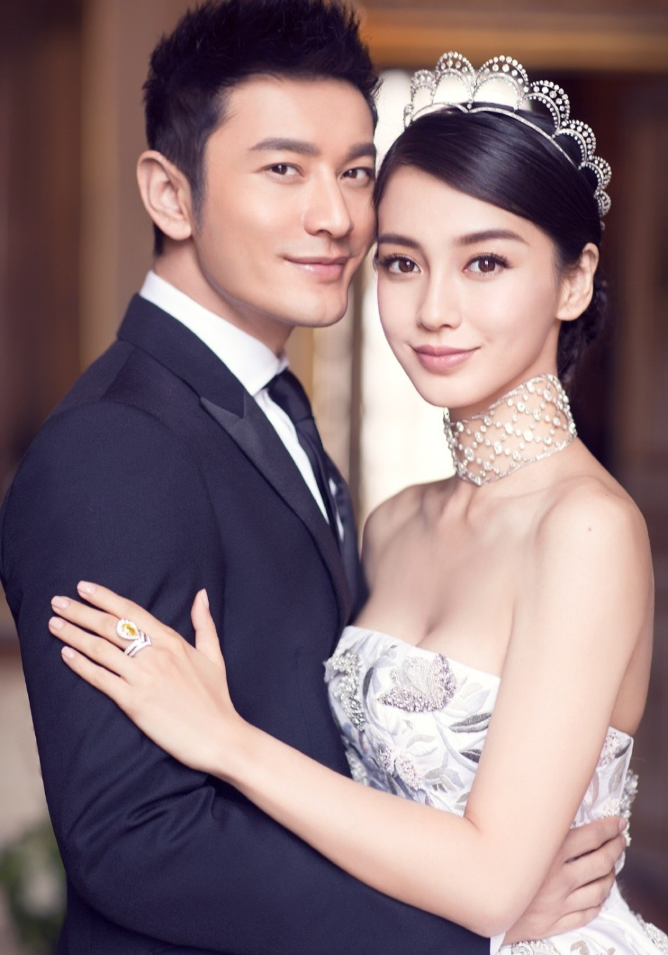 Huỳnh Hiểu Minh và Angela Baby ly hôn sau nhiều lần bị đồn tan vỡ 