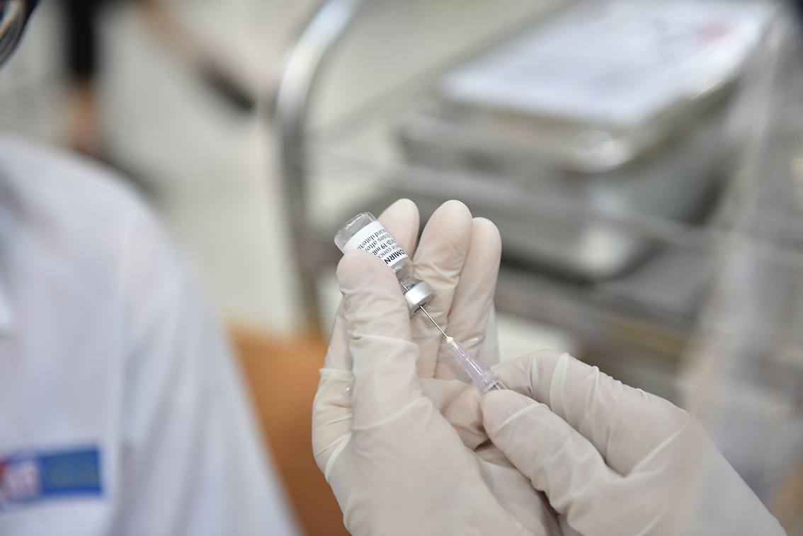 Bộ Y tế quyết định sử dụng một nửa liều vắc-xin Moderna để tiêm mũi thứ 3.