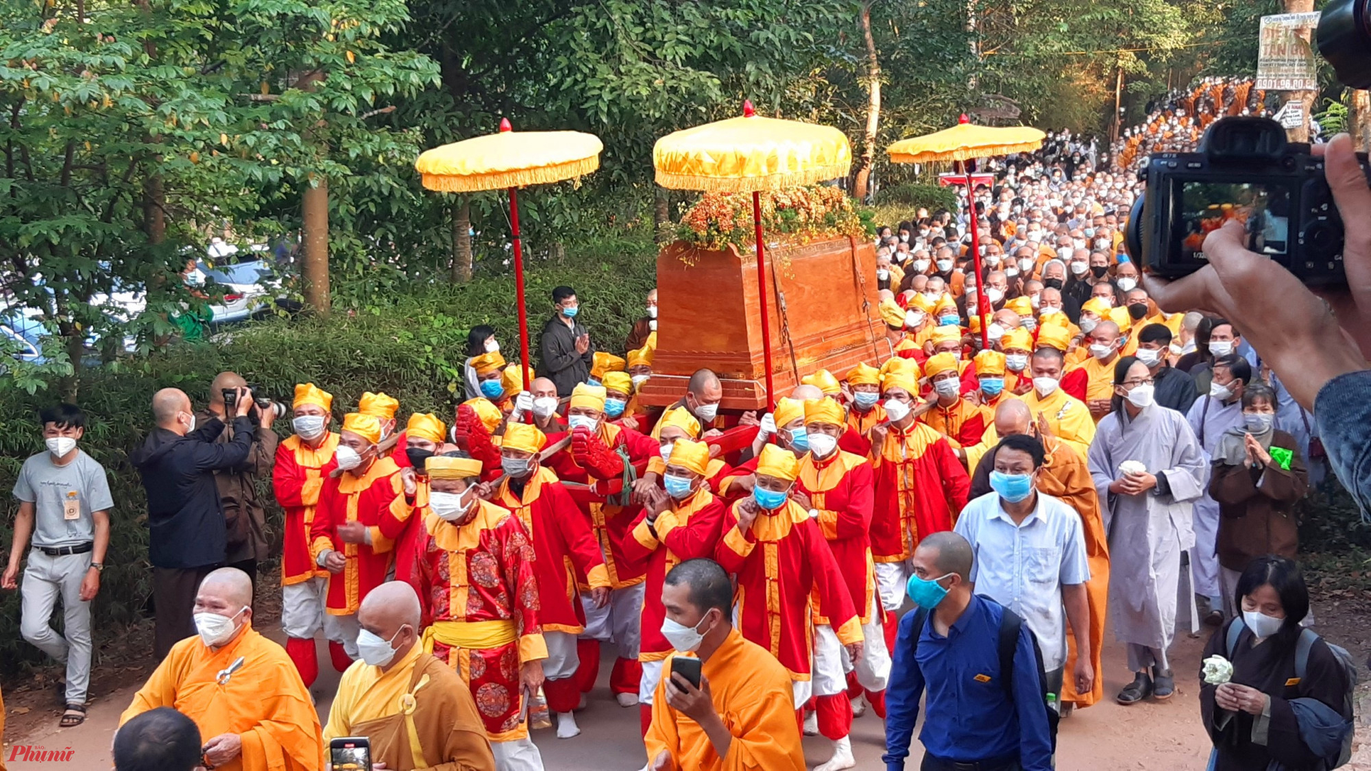 Buổi lễ có đông đảo chư tôn đức giáo phẩm của Giáo hội Phật giáo Việt Nam, tăng ni, phật tử chúng đệ tử của Thiền sư.