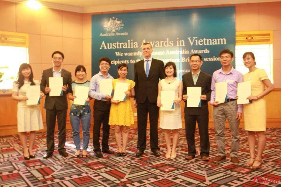 Những ứng viên đã nhận được học bổng Chính phủ Australia niên khóa 2014 - Ảnh: Nguyễn Thuận/AAS