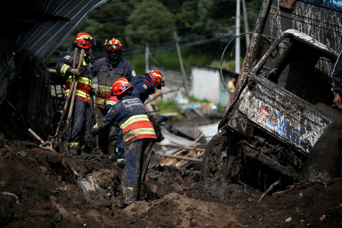 Ít nhất 22 người thiệt mạng sau vụ sạt lở đất nghiêm trọng ở thủ đô Quito, Ecuador.
