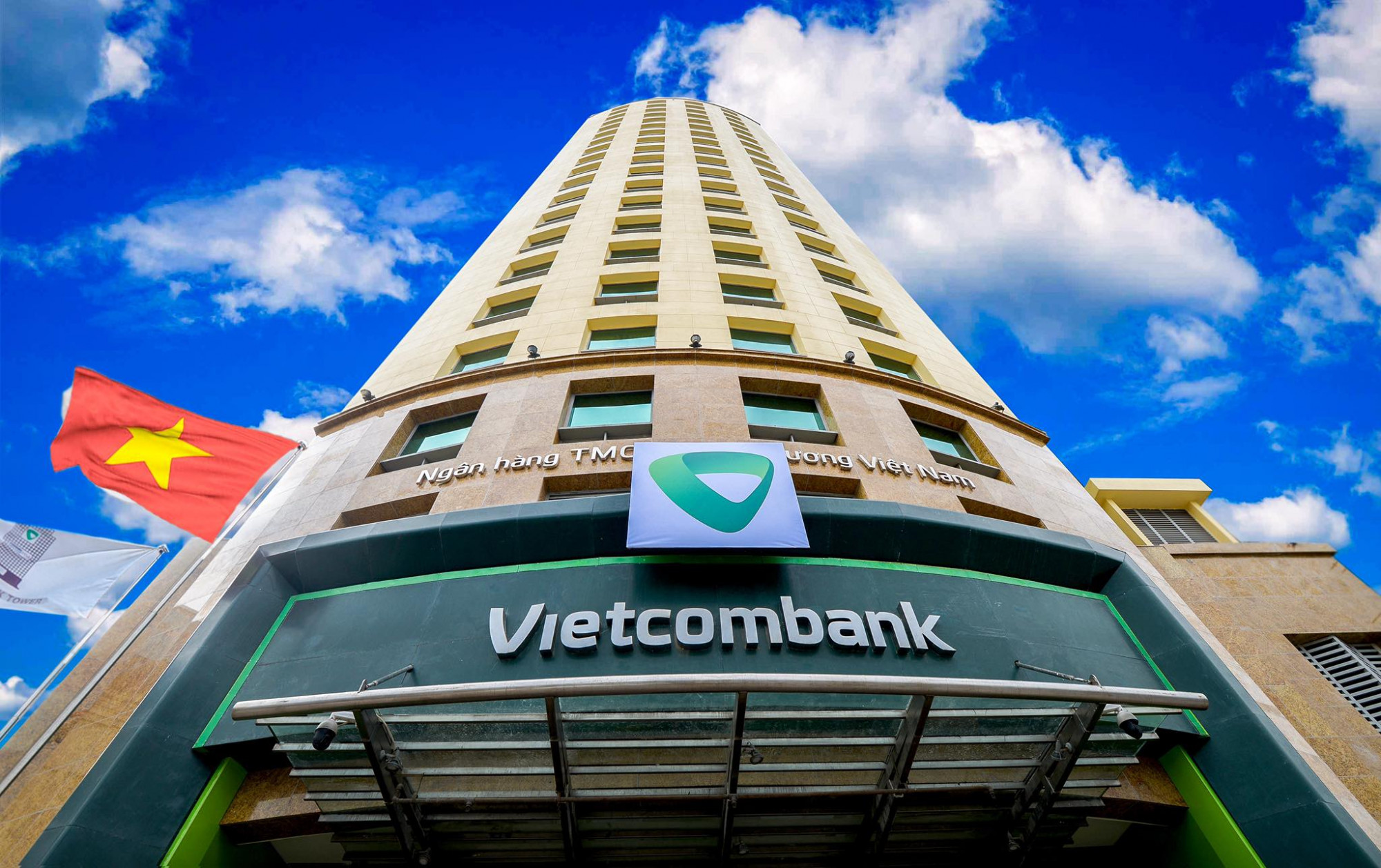 Vietcombank tiếp tục dẫn đầu khối ngân hàng