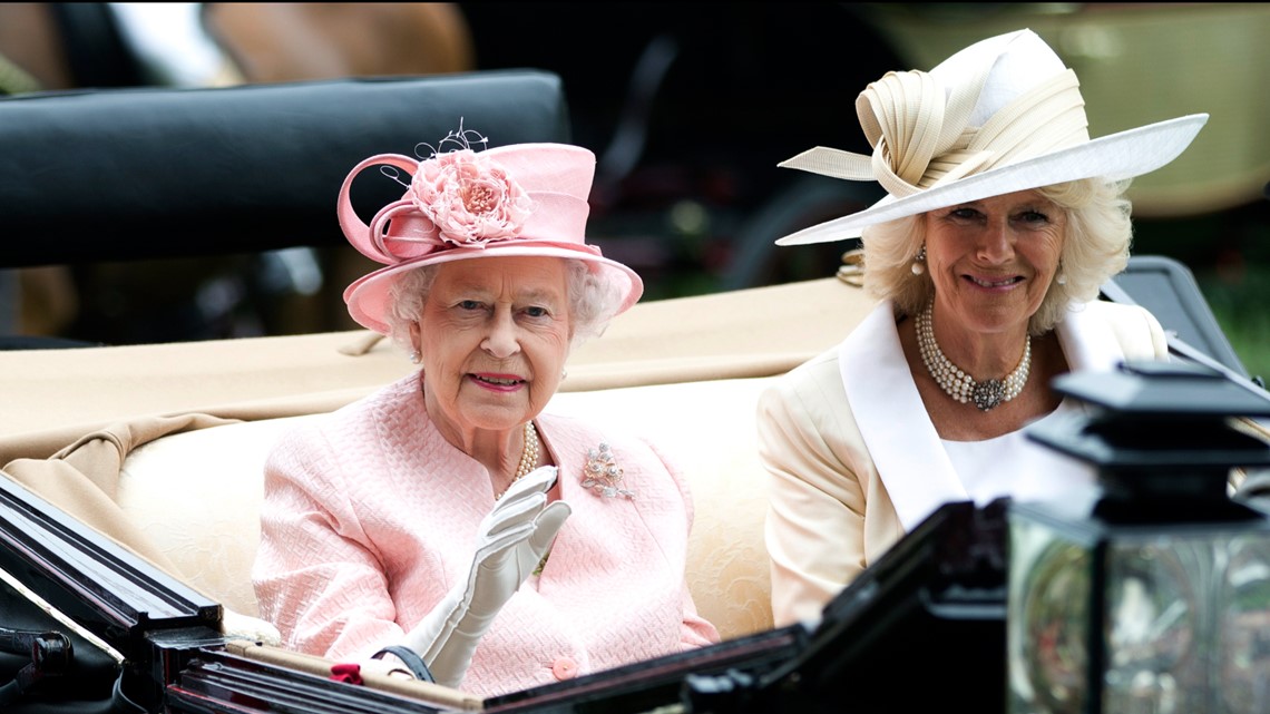 Nữ hoàng Elizabeth II và Camilla