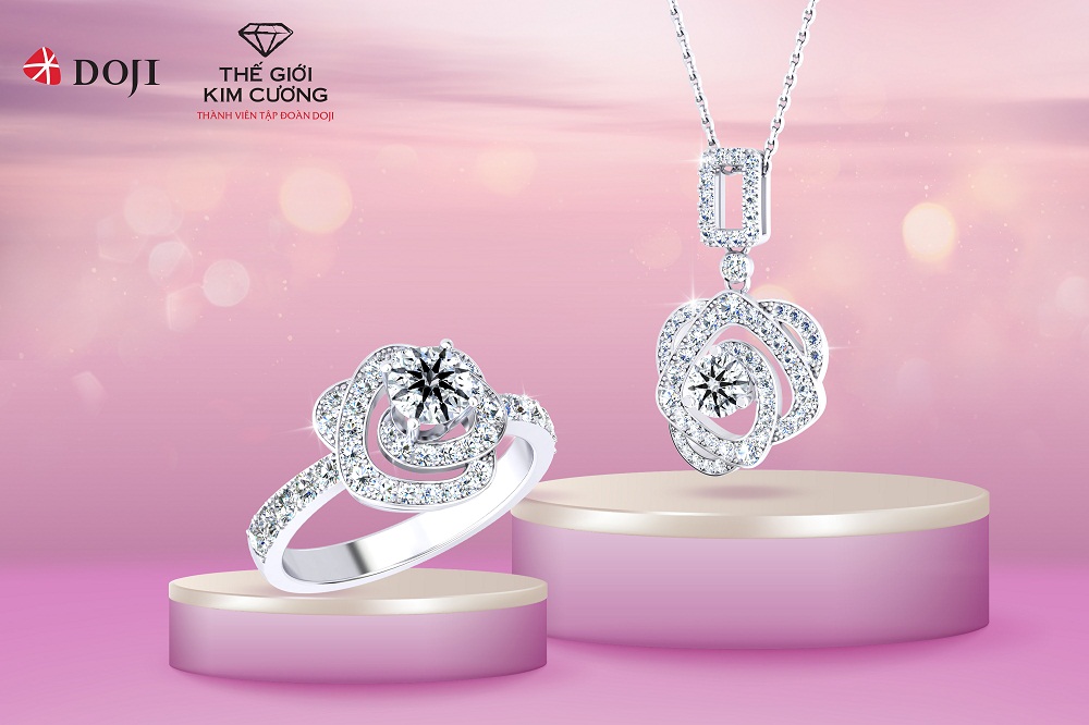 Vẻ đẹp tinh khiết và ý nghĩa đặc biệt của kim cương đã khiến những món trang sức này trở thành món quà quý giá mà ai cũng mong muốn được sở hữu