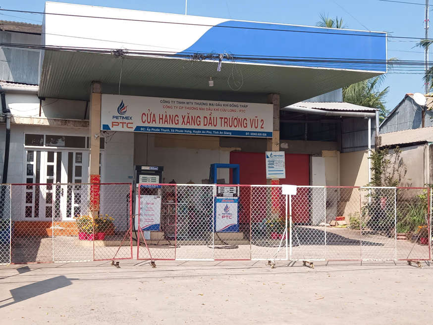 Cửa hàng xăng dầu trên địa bàn tỉnh An Giang tạm ngưng hoạt động - Ảnh: Nhật Huy