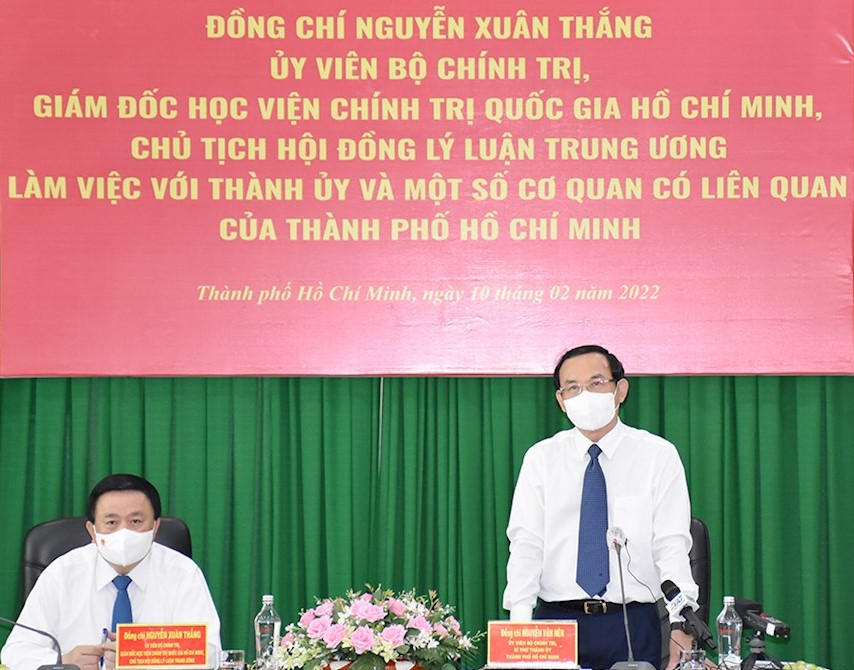 Bí thư Thành ủy TPHCM Nguyễn Văn Nên phát biểu tại buổi làm việc.