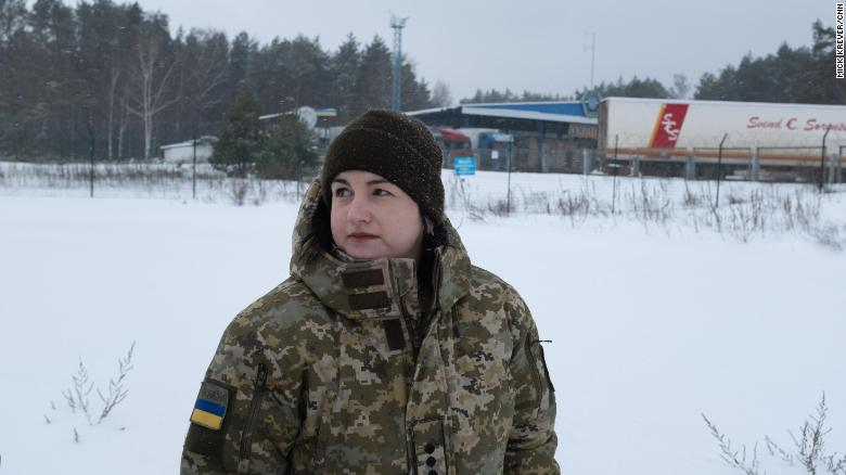 Alexandra Stupak, một sĩ quan thuộc Lực lượng Biên phòng Ukraine khẳng định: Chúng tôi sẵn sàng bảo vệ Ukraine của chúng tôi”.