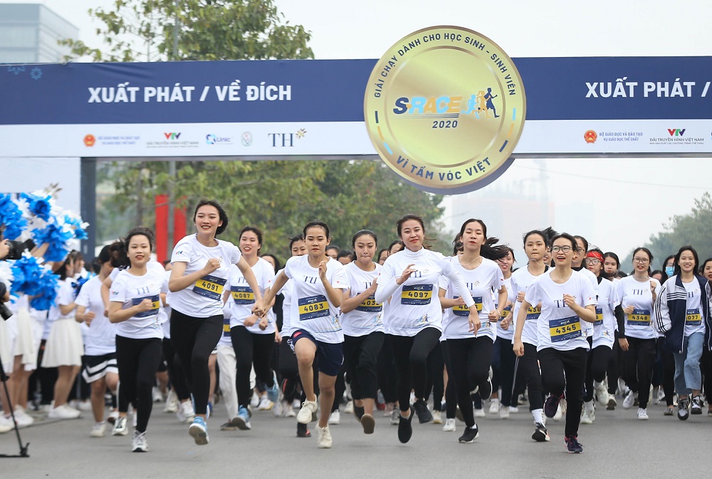 Tập đoàn TH đã đồng hành cùng nhiều hoạt động cải thiện tầm vóc, sức khỏe thế hệ tương lai của Việt Nam, trong đó có giải chạy học sinh, sinh viên toàn quốc S-Race. Ảnh: TH