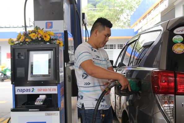 Giá xăng có thể tiếp tục tăng vào kỳ điều hành ngày mai (21/2) - Ảnh: Quốc Thái