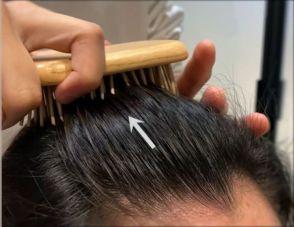 Mẹo chải tóc đúng cách ngăn ngừa tóc gãy rụng, hư tổn • Hello Bacsi
