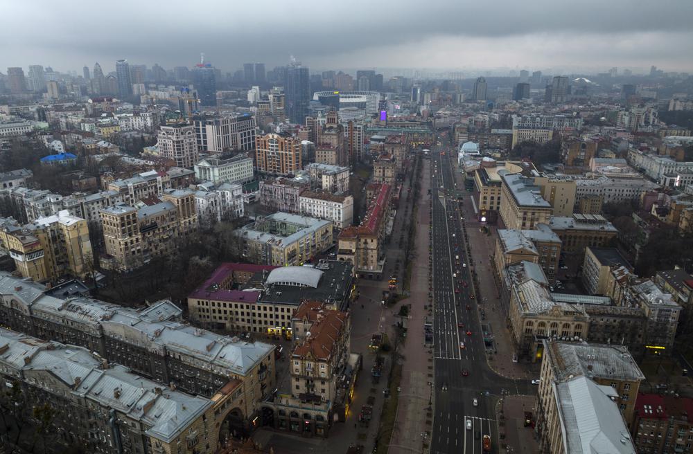 Quang cảnh thành phố Kyiv, Ukraine vào ngày 24/2. Ảnh: AP