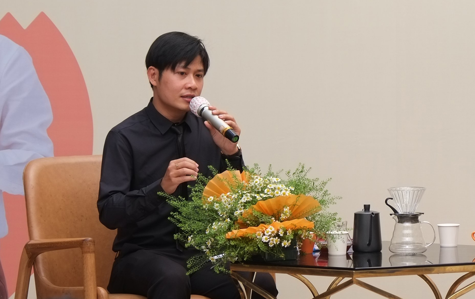 Nhạc sĩ Nguyễn Văn Chung - tác giả Cà phê đăng và mưa