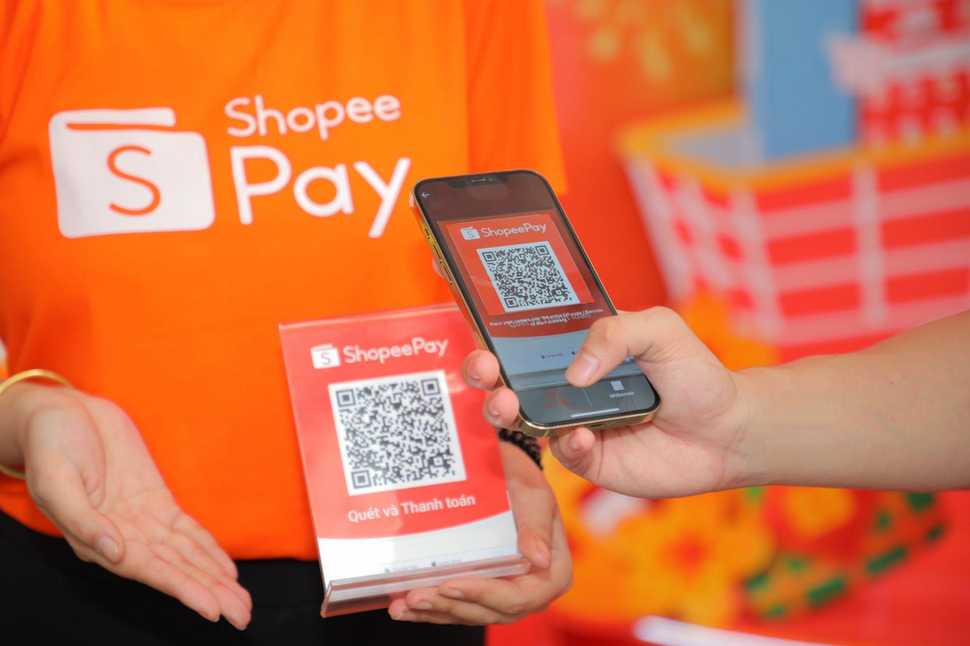 Quét QR Scan & Pay trên ứng dụng Shopee tại Long Châu để được ưu đãi hoàn xu giúp tiết kiệm chi phí hơn