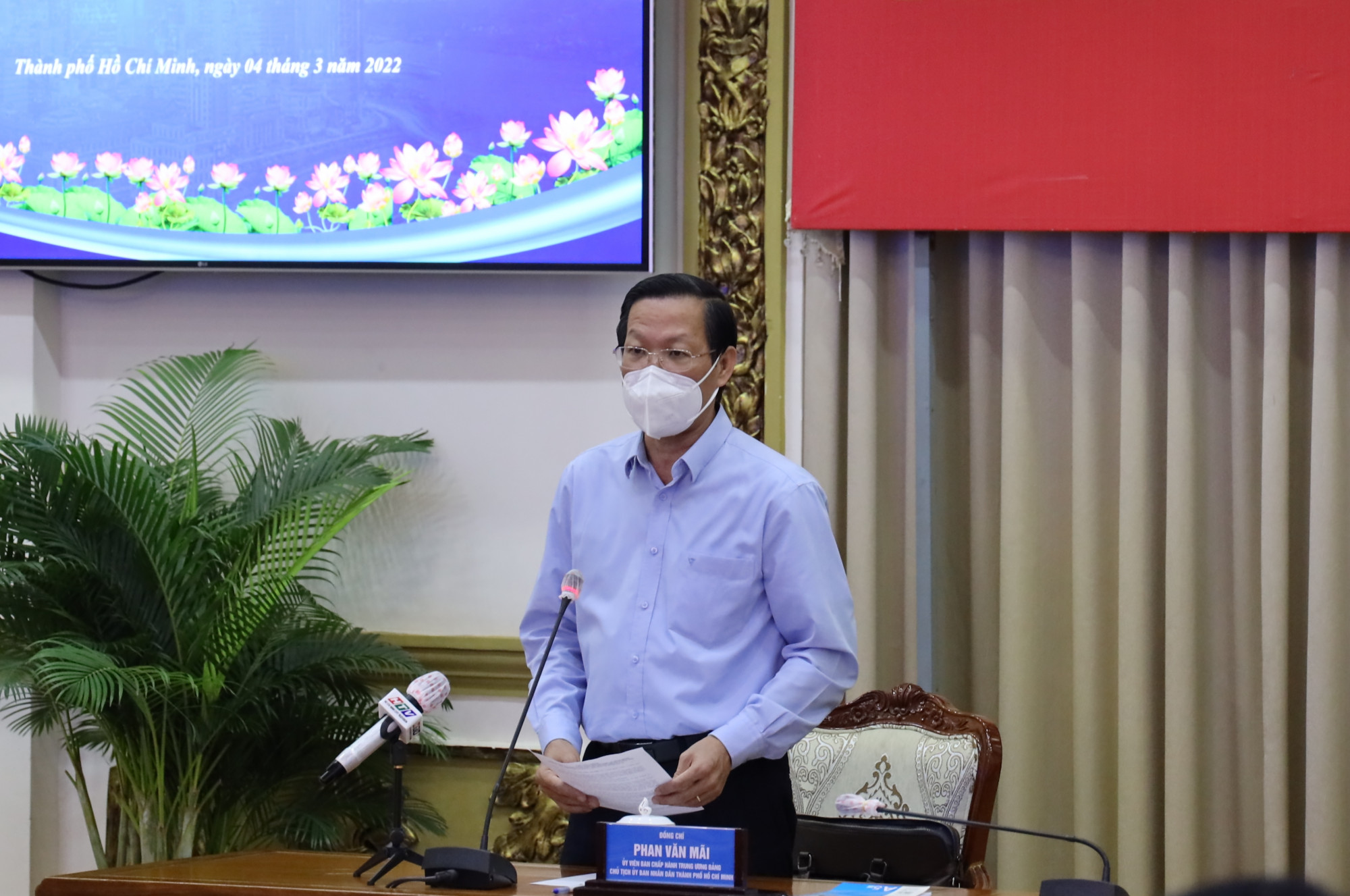Chủ tịch UBND TPHCM Phan Văn Mãi tình hình kinh tế xã hội tháng 2 và hai tháng đầu năm của thành phố có chuyển biến tích cực