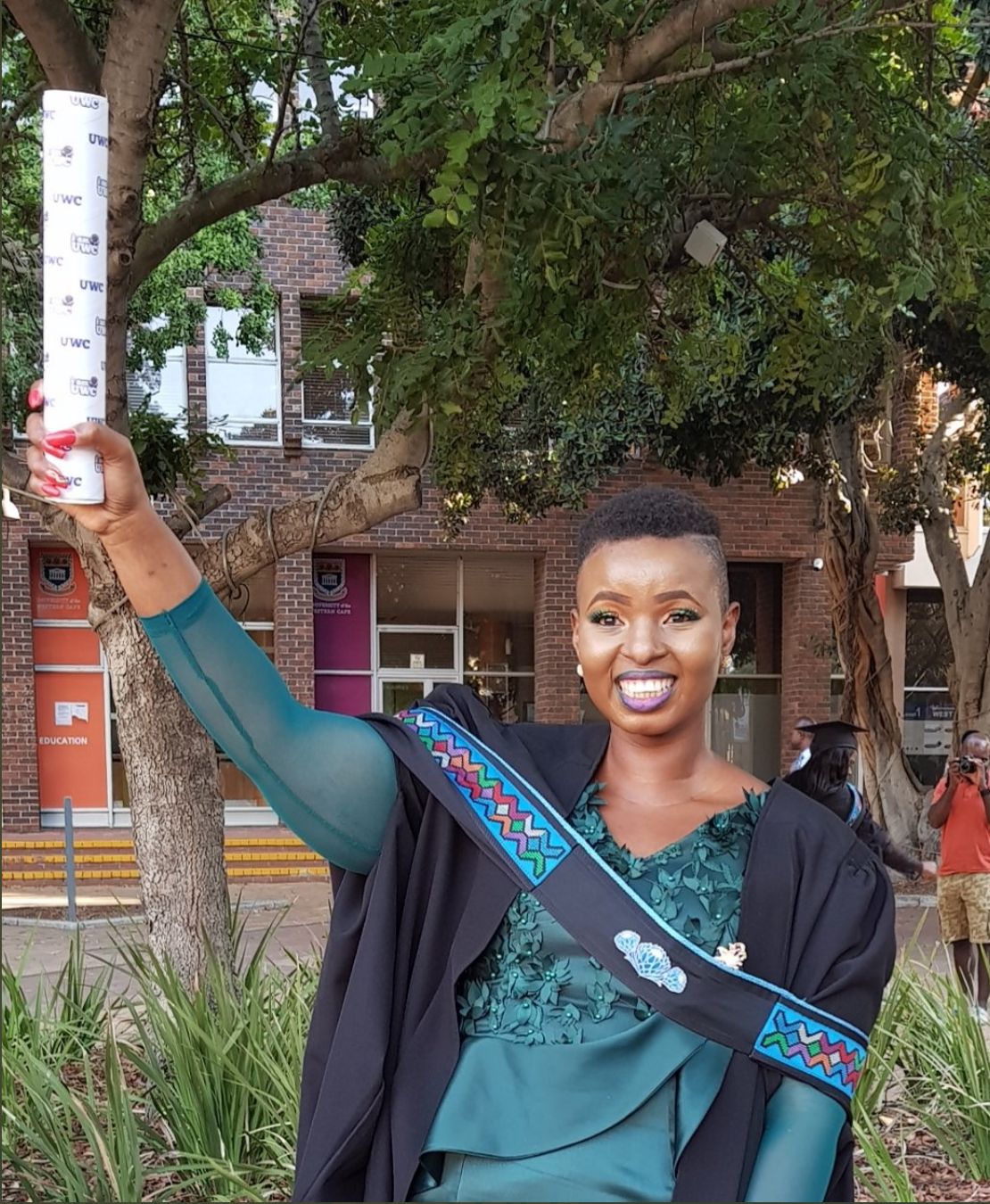 Cô Senamile Masango, nữ hoàng khoa học của Nam Phi - Ảnh: Twitter nhân vật 