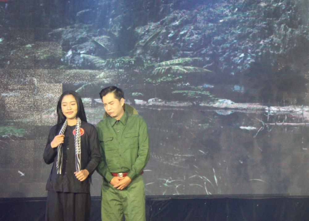 Dù không thực sự hợp vai nhưng Biện Thị Kim Thuy đã có phần biểu diễn dự thi khá tự tin, chững chạc so với tuổi đời của mình.
