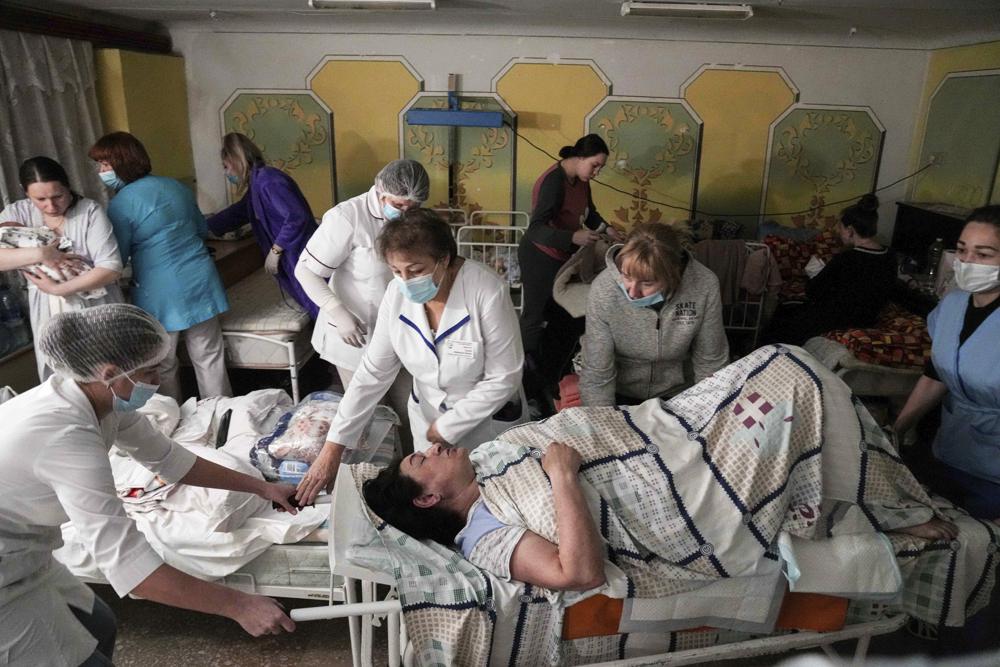 Tổ chức Y tế Thế giới đã xác nhận một số cuộc tấn công vào các trung tâm chăm sóc sức khỏe ở Ukraine và đang điều tra những vụ khác, người đứng đầu cơ quan cho biết hôm Chủ nhật. “Các cuộc tấn công vào các cơ sở y tế hoặc công nhân vi phạm tính trung lập về y tế và là hành vi vi phạm luật nhân đạo quốc tế.