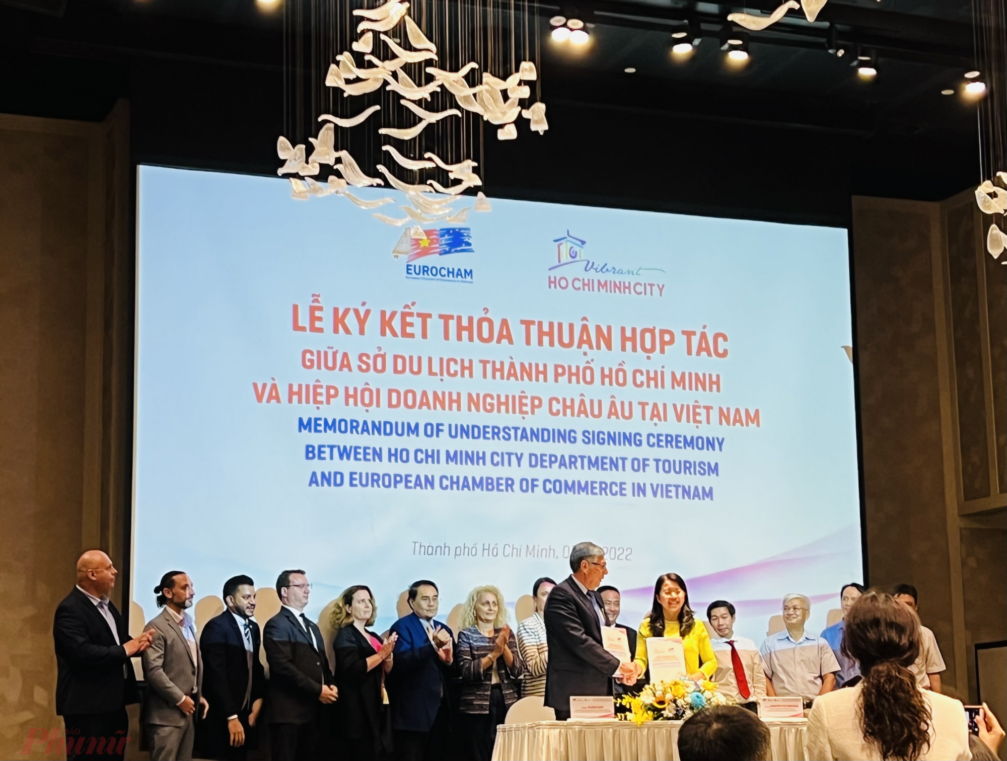 Buổi lễ ký kể giữa sở Du lịch TPHCM với Hiệp hội Doanh nghiệp châu Âu tại Việt Nam và VIS