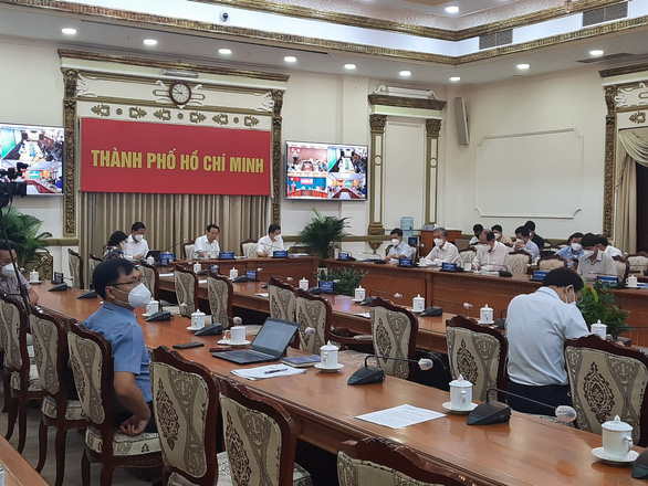Bí thư Thành ủy TPHCM Nguyễn Văn Nên tại cuộc họp sáng 9/3