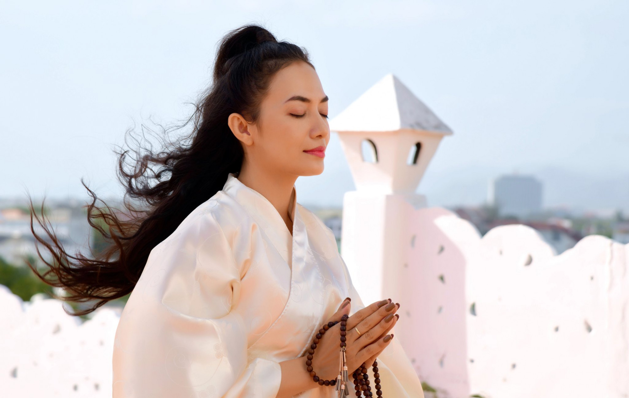 Nữ ca sĩ tìm thấy sự bình yên khi nghiên cứu, hát nhạc Phật.