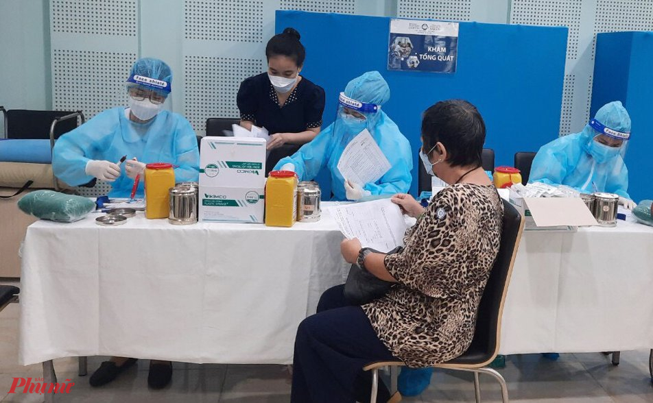 Hội LHPN Q.Phú Nhuận phối hợp cùng Phòng khám Đa khoa Quốc tế Sài Gòn tổ chức chương trình “Chăm sóc sức khỏe Việt”. Kết quả đã có 44 chị em được thăm khám và tư vấn điều trị theo các gói chăm sóc sức khỏe và đặc biệt là tư vấn sức khỏe hậu COVID-19.