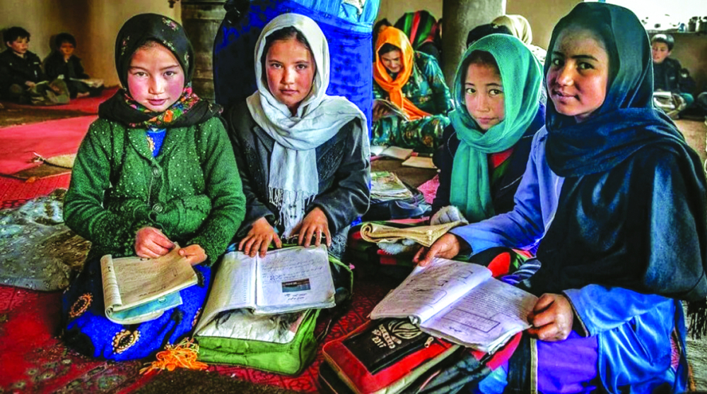Hiện tại, trẻ em gái tại Afghanistan không thể đến trường cấp II vì lệnh cấm từ Taliban, một số trường đại học cũng cấm phụ nữ 