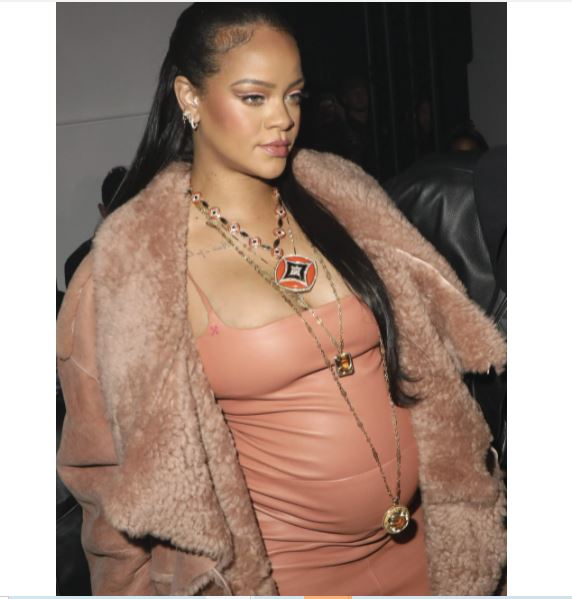 Rihanna tại Tuần lễ thời trang Paris, năm 2022.