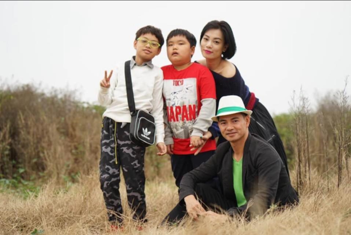 Gia đình nghệ sĩ Xuân Bắc khá được khán giả yêu thích vì nhiều clip hài hước giữa các cha con được đăng tải.