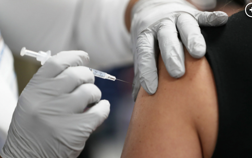 Hiện, một quốc gia như Israel, Chile và Đức đã bắt đầu khuyến cáo tiêm liều vắc xin COVID-19 thứ 4 cho các nhóm nguy cơ cao