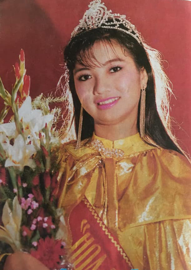 Lý Thu Thảo đăng quang Hoa hậu TPHCM 1989. Chị từng chia sẻ chỉ đăng ký dự thi cho vui, nhưng may mắn chiến thắng. 