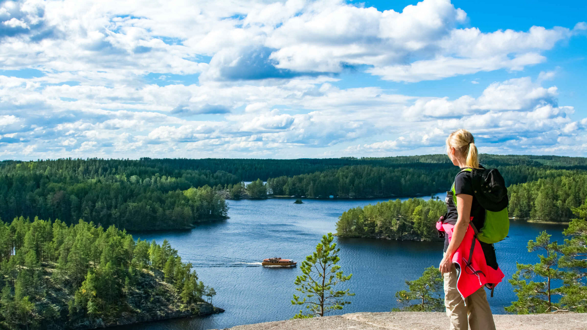 Phần Lan được vinh danh liên tiếp trong 5 năm liền là quốc gia hạnh phúc nhất thế giới - Ảnh: GetYourGuide