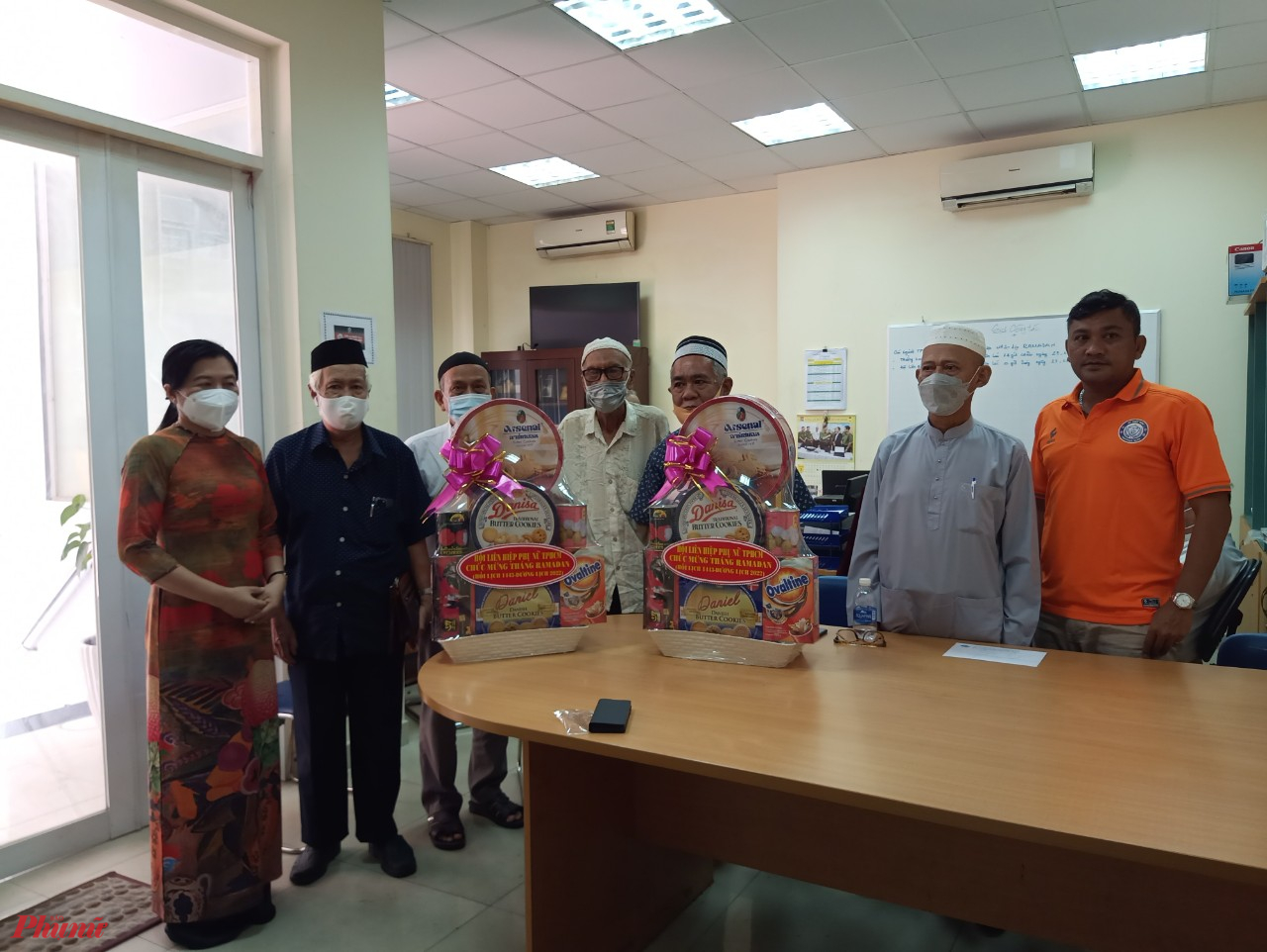 Hội LHPN TPHCM đến thăm Ban Đại diện Cộng đồng Hồi giáo Thành phố và Thánh đường Jamiul Muslimin ở Phú Nhuận