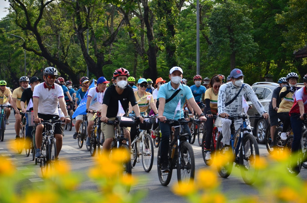 Được biết vào cuối tháng 4/2022 TP. Huế sẽ khai trương dịch vụ đạp xe chia sẻ công cộng nhằm tạo ra mạng lưới giao thông công cộng hoàn thiện hơn, lan tỏa hình thức đi xe đạp như một phong trào hiện đại, văn minh vì môi trường và cải thiện sức khỏe.