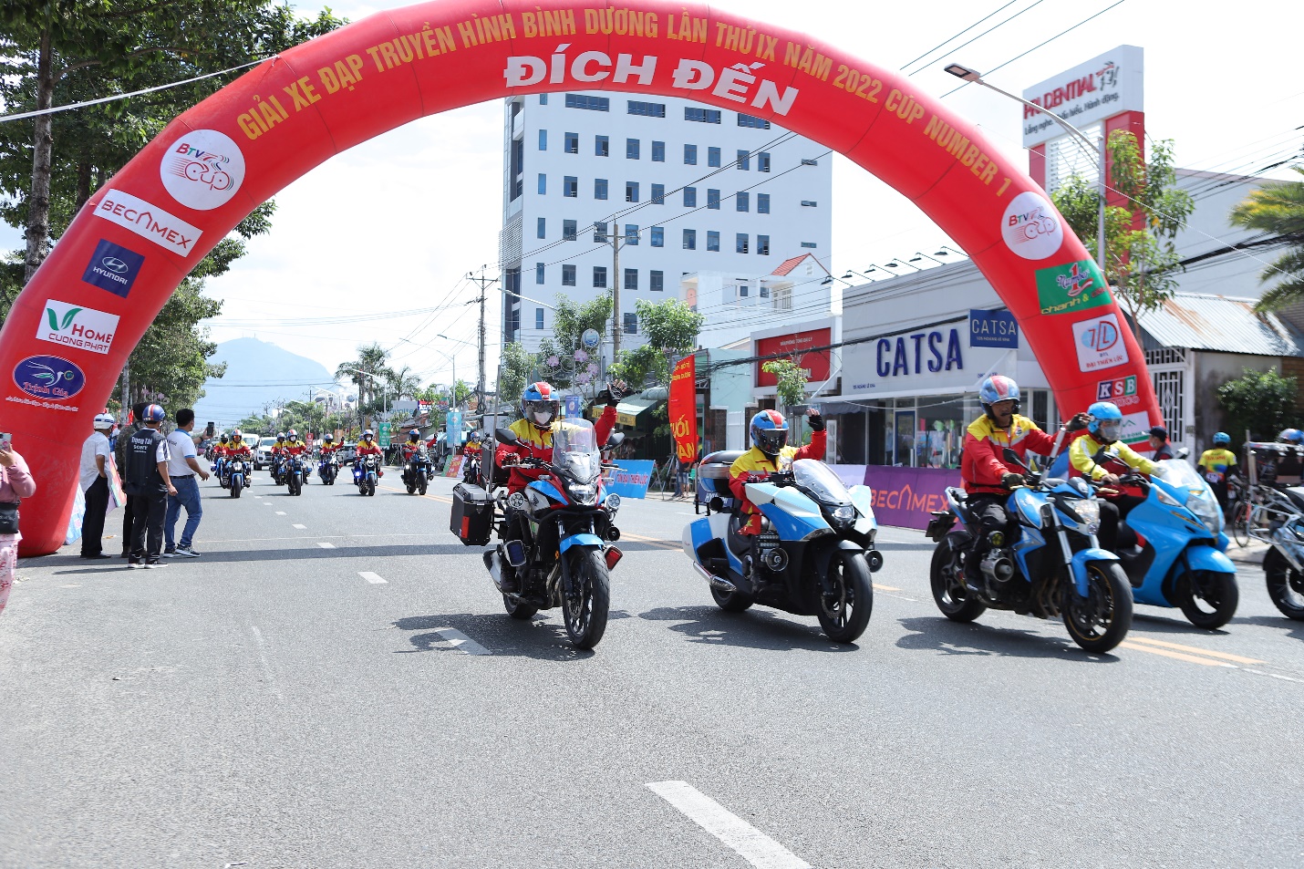 Chặng đầu tiên của giải với lộ trình từ Bình Dương đến Tây Ninh có cự ly thi đấu 105km - Ảnh: THP