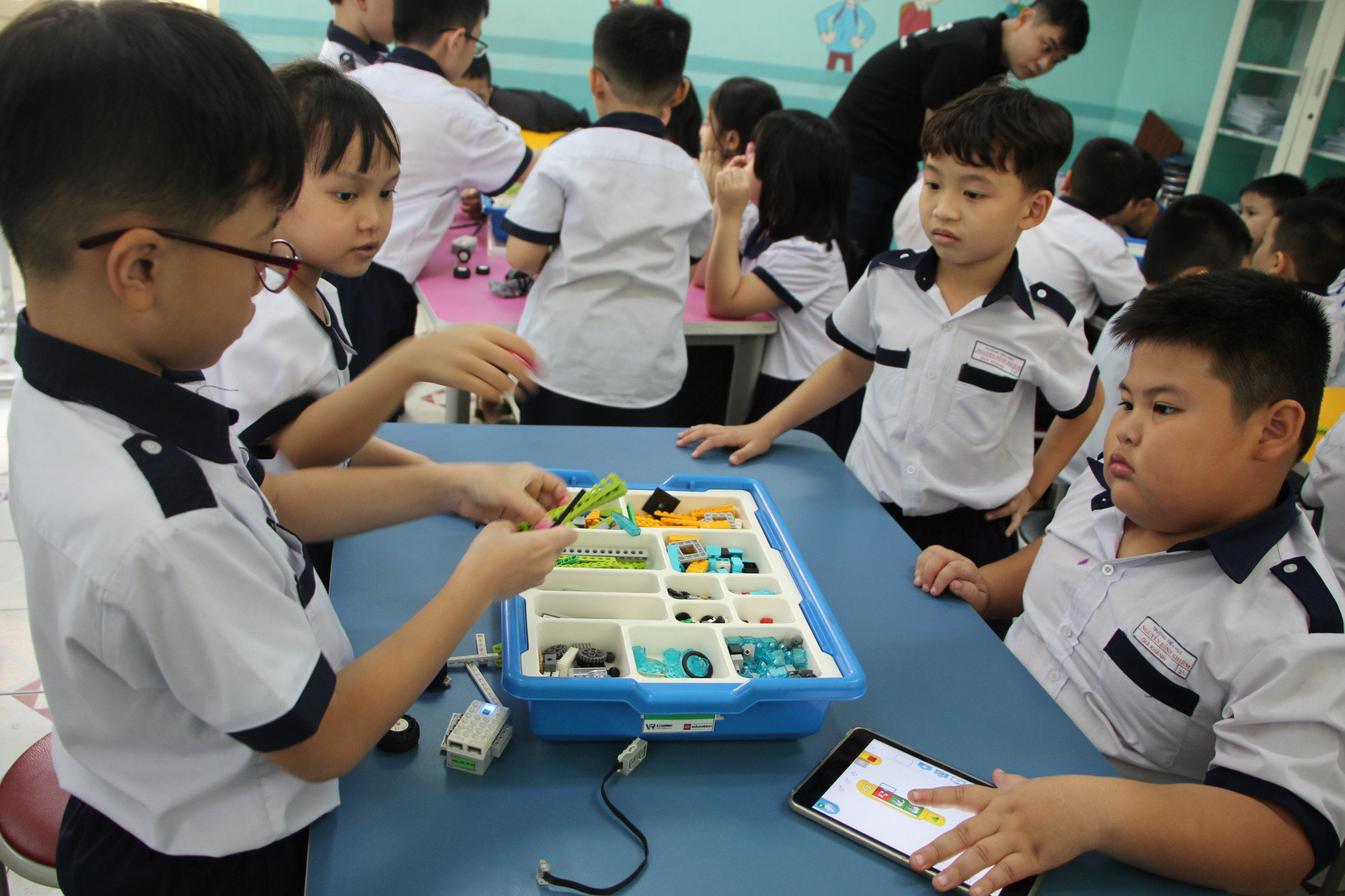 Khảo sát của Viện Khoa học Giáo dục Việt Nam cho thấy trên 76% trường sẵn sàng chuyển đổi mô hình thực hiện tự chủ giáo dục